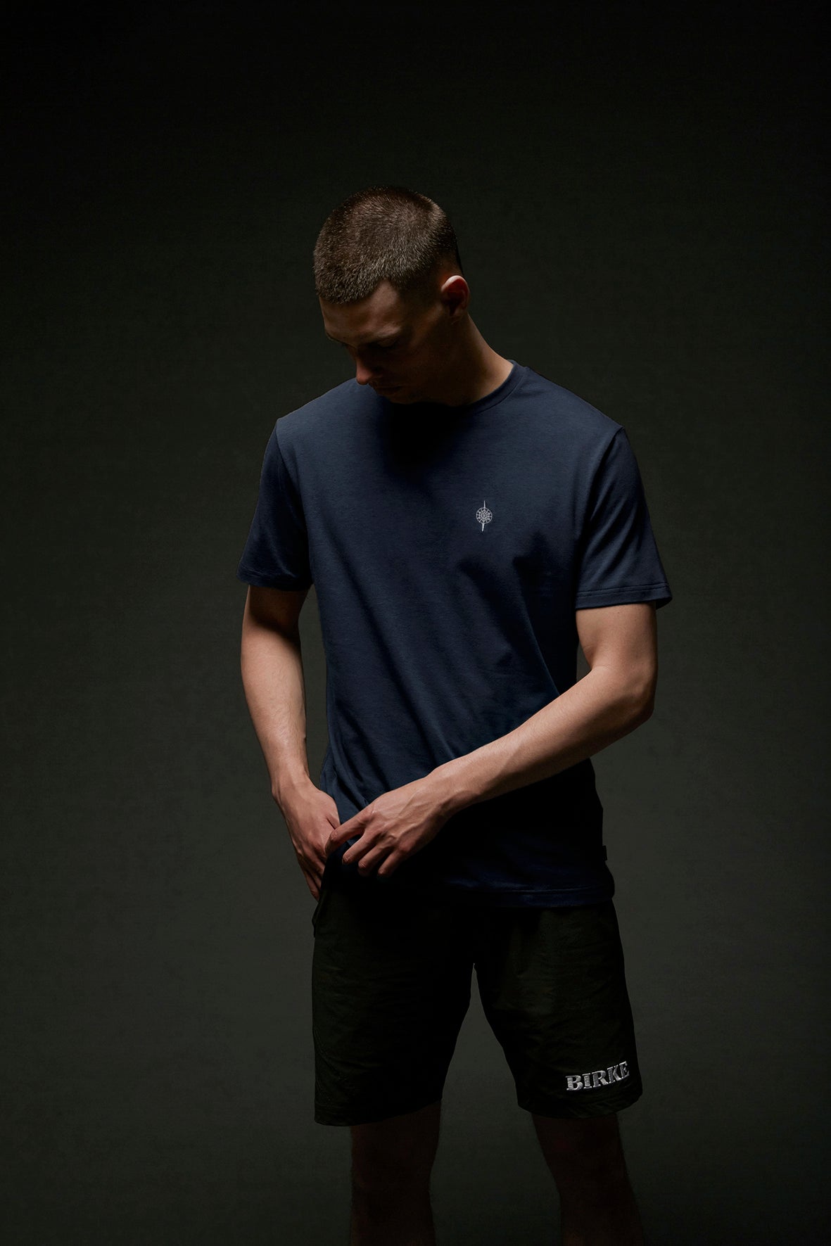 RUNWAY T-SHIRT NAVY