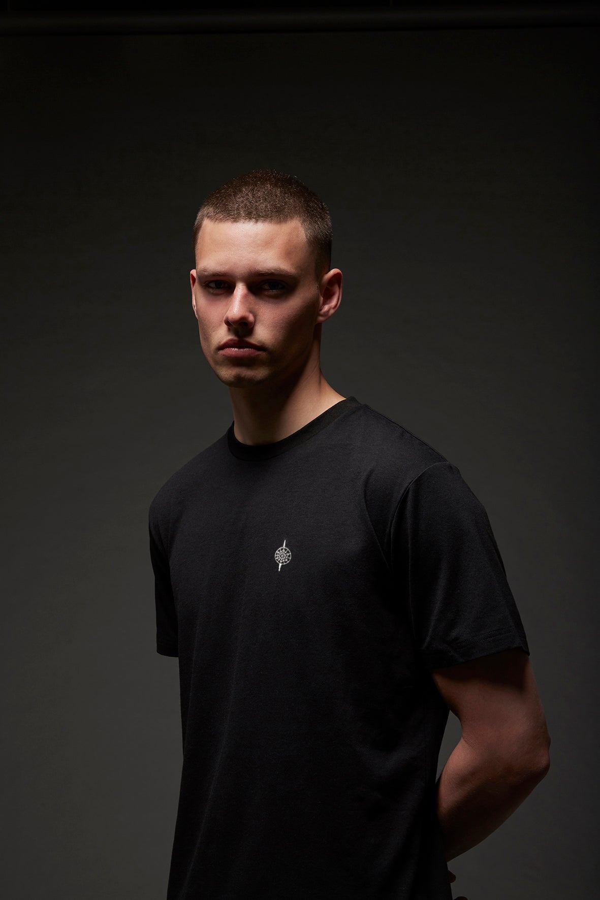 RUNWAY T-SHIRT BLACK