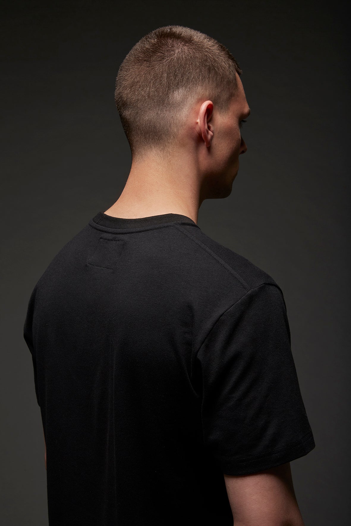 RUNWAY T-SHIRT BLACK