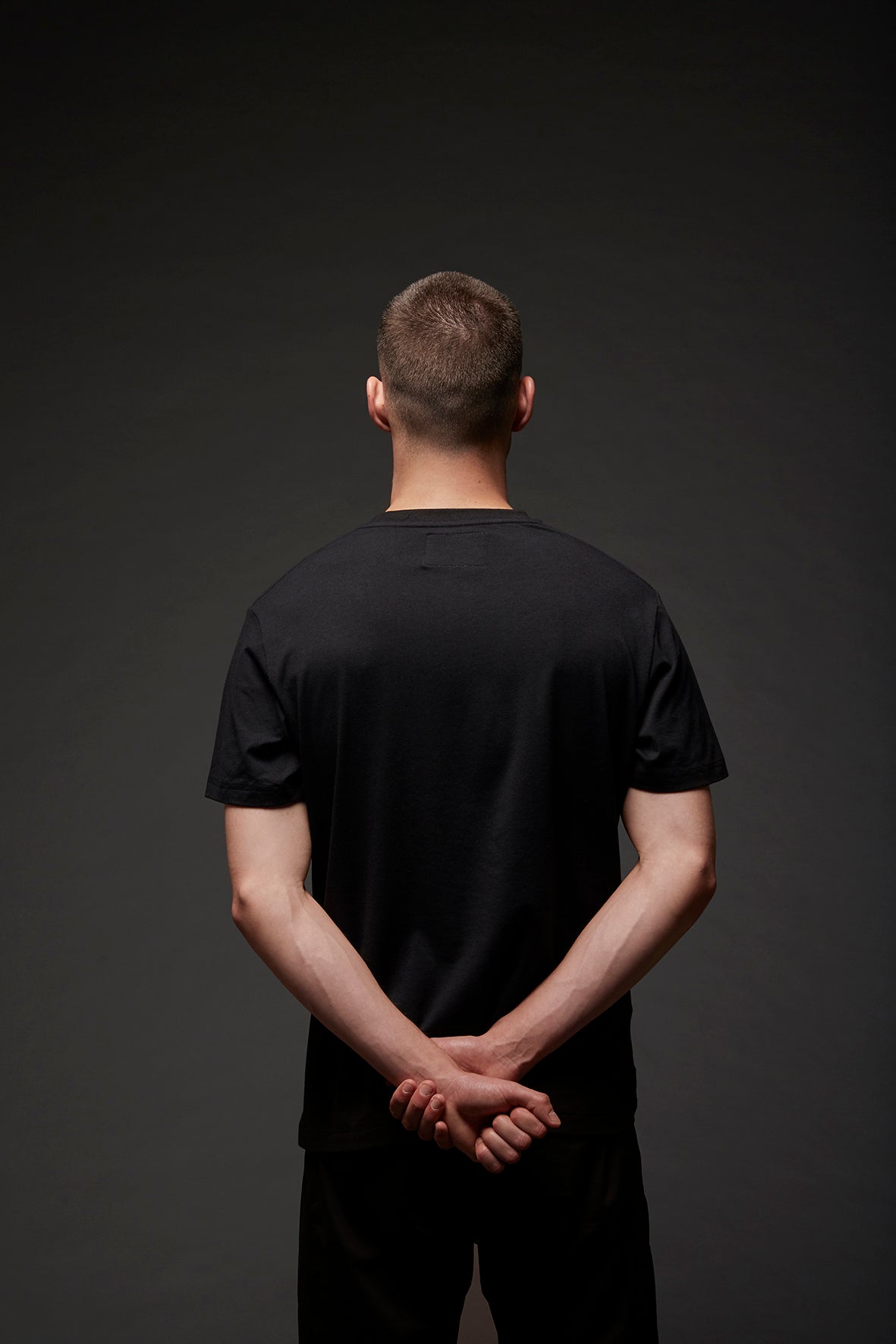 RUNWAY T-SHIRT BLACK