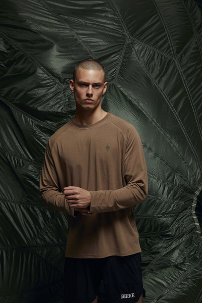 DIVEMASTER LS TEE DARK SAND
