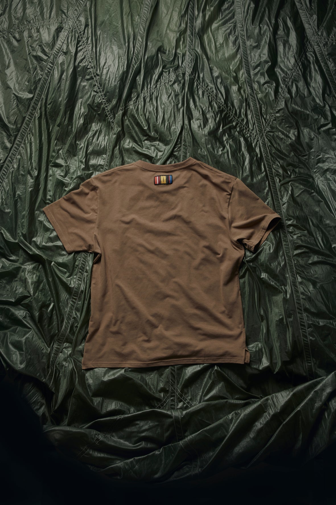 RUNWAY TEE - DARK SAND