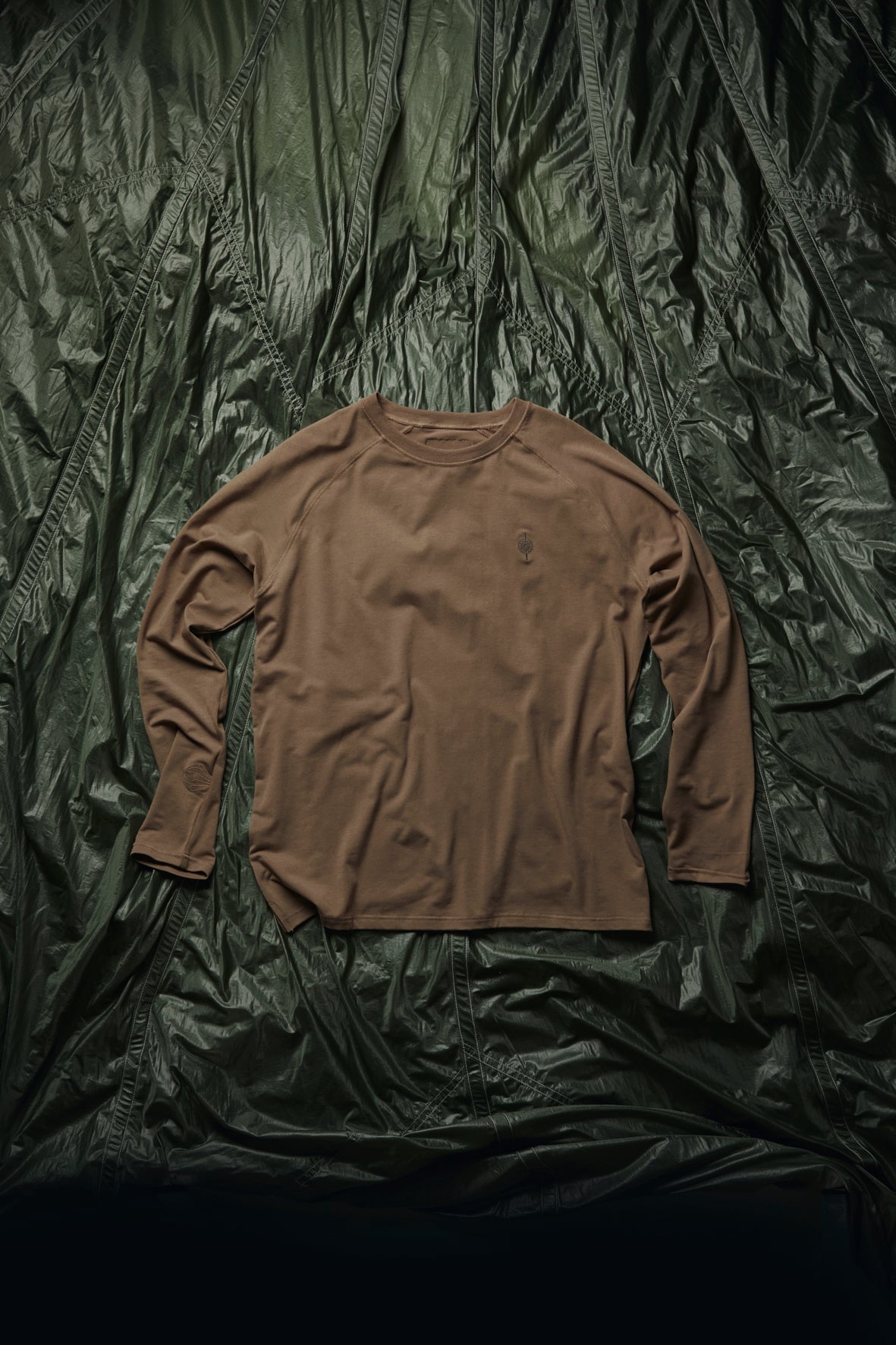 DIVEMASTER LS TEE DARK SAND